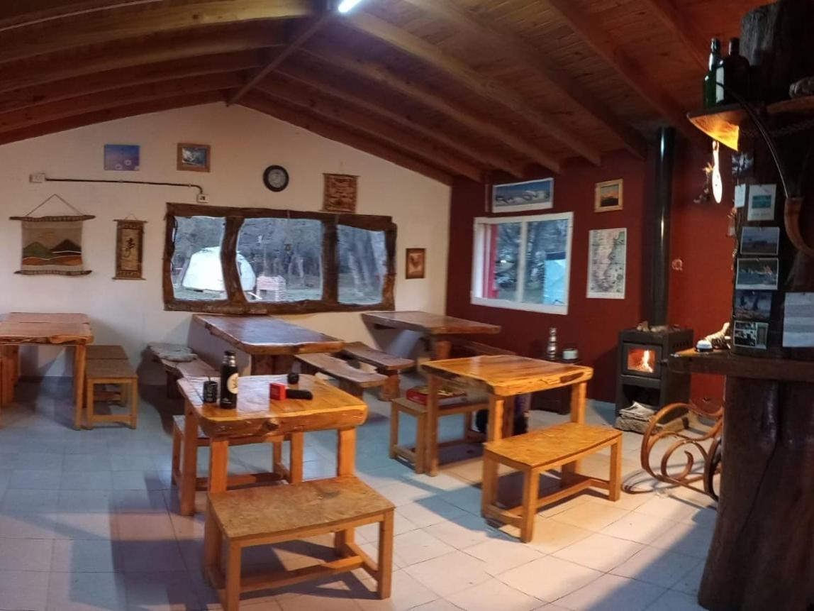 Camping Rio De Las Vueltas 厄尔查尔坦 外观 照片