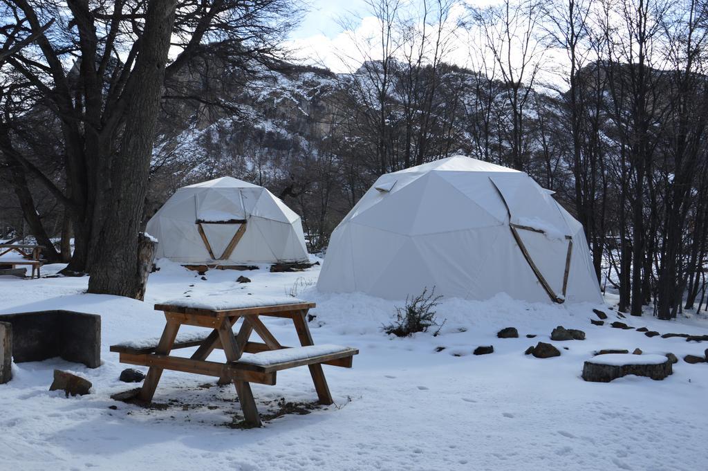 Camping Rio De Las Vueltas 厄尔查尔坦 外观 照片